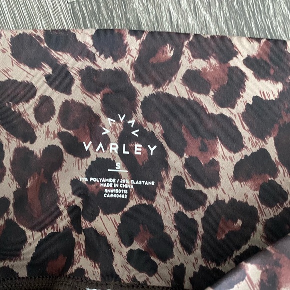 Varley Luna 25’’ Legging in Tort Leopard - Picture 5 of 8